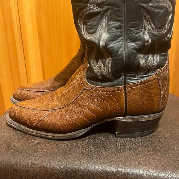 Tony Lama Ostrich Leg have never seen a pair done this way… - Picture 4 of 10